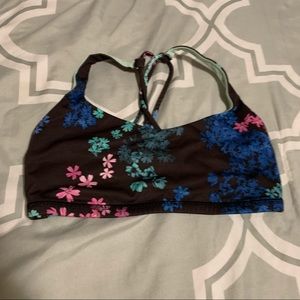 FLORAL LULULEMON CROSS BACK SPORTS BRA SIZE 4
